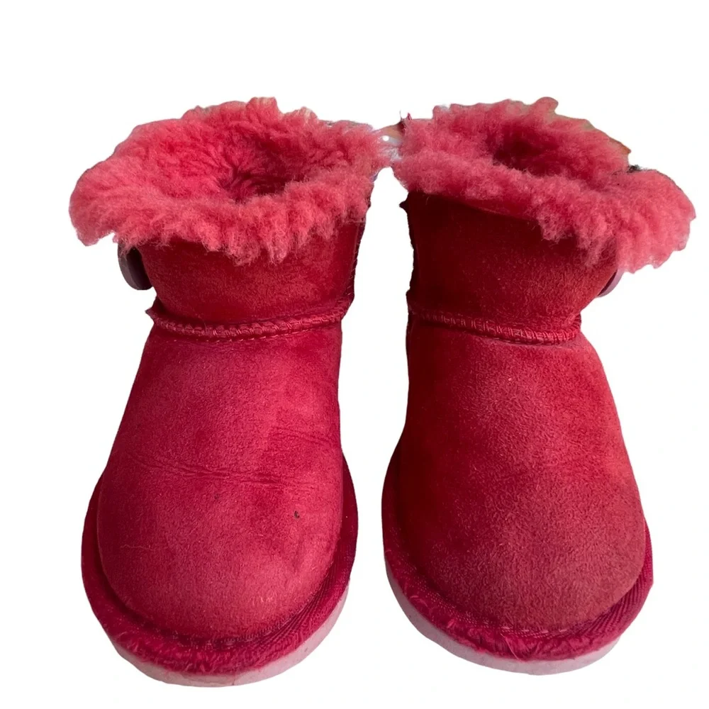 UGG pink suede